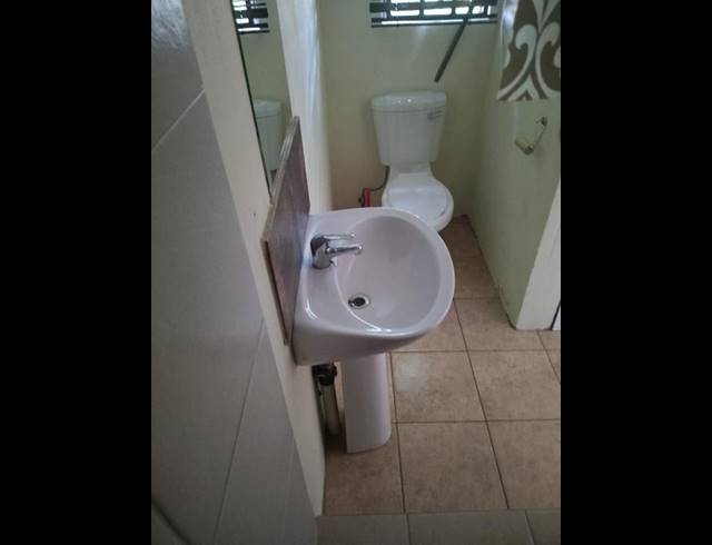 1 BEDROOM PROPERTY TO RENT IN GLEN AUSTIN